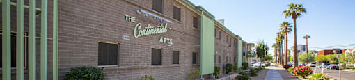 Exterior at The Continental Apartments in Phoenix AZ Nov 2020 (8)