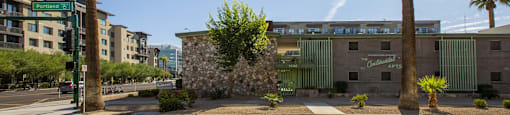 Exterior at The Continental Apartments in Phoenix AZ Nov 2020 (9)