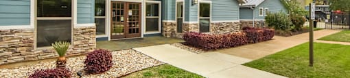 Exterior Leasing Office