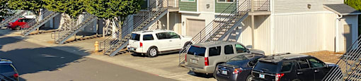 Sunnyview Townhomes| Exterior with Off Street Parking