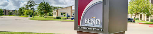 the bend at crescent corner sign at the bend apartments oh