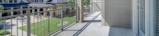 the preserve at ballantyne commons apartment balcony and yard