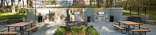 Brookbanks Apartments patio
