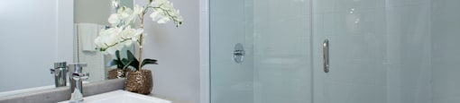 Prince Court Princess Manor in Welland, ON bathroom with stand up shower