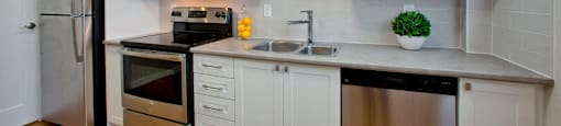 Carriage Hill in Oshawa, ON kitchen with upgraded cabinetry