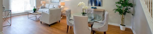 Carriage Hill in Oshawa, ON open concept living and dining room