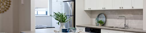 Cedarwoods Tower in Kitchener, ON kitchen with breakfast bar