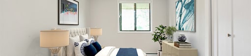 Chestnut Court in St. Thomas, ON spacious bedroom