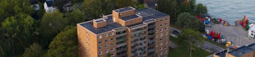 Dalhousie Place exterior image with view of the water in Amherstburg ON