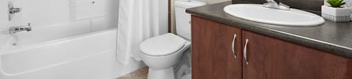 Elizabeth Gardens in Edmonton, AB bathroom with full sized bathtub