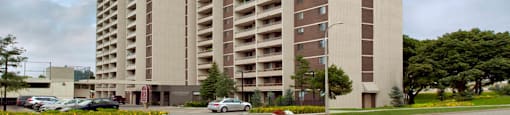 Highpoint Kitchener in Kitchener, ON exterior of building from street level