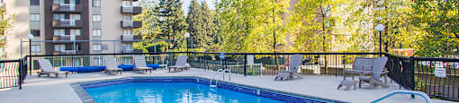 Horizon Towers in Burnaby, BC outdoor pool with tanning chairs