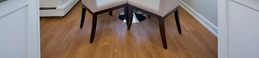 Lyndon Place cozy dining area with hard surface flooring in Niagara Falls, ON