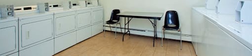 Lyndon Place on-site laundry facility in Niagara Falls, ON