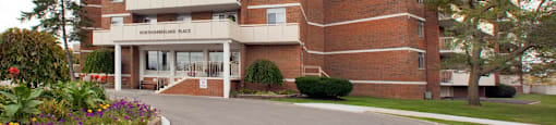 Northumberalnd Place exterior image of front entrance in Port Hope, ON