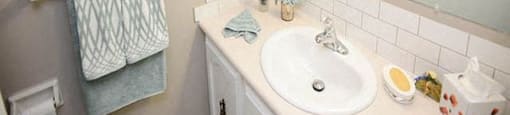 Dalhousie Place bathroom in Amherstburg, ON