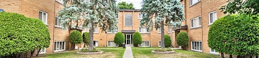 Brockville Apartments landscape in front of exterior buildings in Brockville, ON