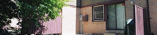 Waterford Townhouses in Mississauga, ON private backyard with deck