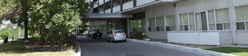 San Remo/Monaco Tower  in Toronto, ON exterior front entrance