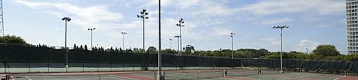 300 St. Clair Ave West in Toronto, ON Large, local tennis courts available near residence