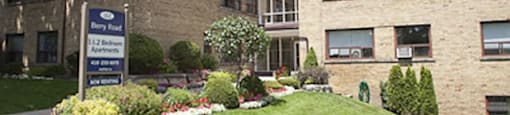 Berry Road in Etobicoke, ON  Modern landscaping and architecture in Etobicoke