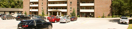 Regency Towers image of exterior of building in Owen Sound, ON