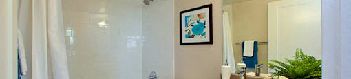 Regency Place modern bathroom with full size bathtub in Whitby, ON