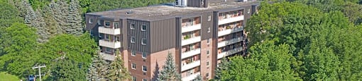 Regency Tower in Owen Sound, ON drone image of building