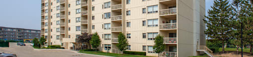 Exterior of Riverbend Tower Apartments in Chatham, ON
