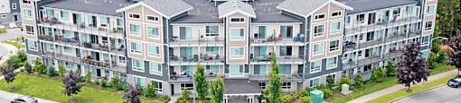 Summerhill Place in Nanaimo, BC drone image of building