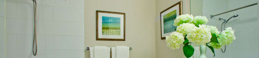 Taunton Terrace in Oshawa, ON contemporary bathroom with tub shower