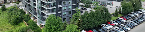 building exterior at The Taunton in Oakville ON