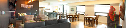 Trio On Belmont spacious lounge with