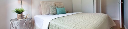 Waverly Place bedroom with large closet in St. Catharines, ON