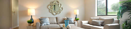 Waverly Place spacious living room with lots of natural light in St. Catharines, ON