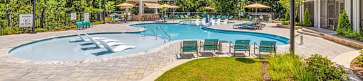 Langley Pointe Apartments | Sunning Deck