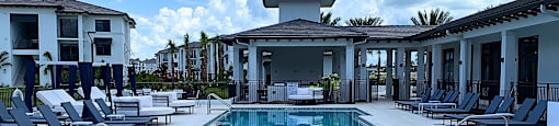 the pool at the resort at longboat key club