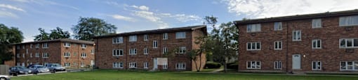 Building exteriors with grassy area and parking lot at The Countryside, Countryside, IL ?