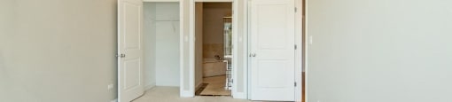 Bedroom with a large closet - 2 Bedroom