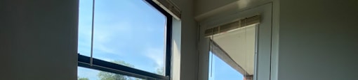 Door to the balcony from the bedroom