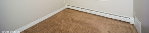 Plush carpeting in the bedrooms at 23–33 Pearl St in Denver, CO