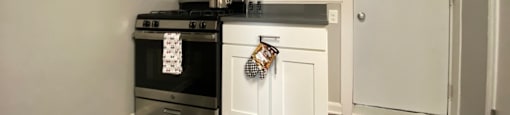 Gas stove and built-in microwave