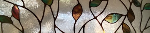 Gorgeous stained glass window accent in bathroom - 2 Bedroom B