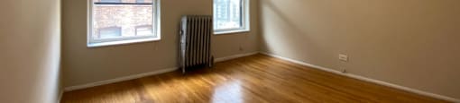 Two large windows in the bedroom - 2 Bedroom B
