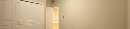 Bedroom with a large closet - 3 Bedroom