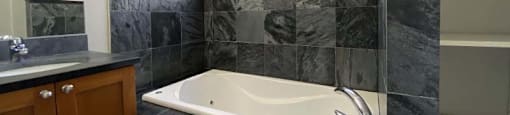 Luxury Whirlpool bathtub