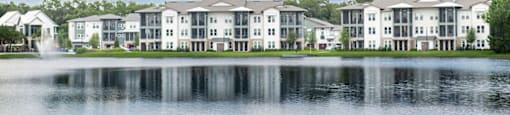 Urbon Nona Apartment Homes Exterior Lake View
