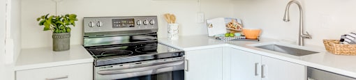 Full size appliances at Portland Towers