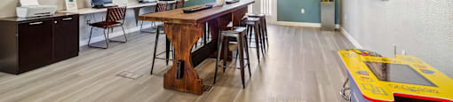 resident social lounge at Tribeca North Apartment Homes