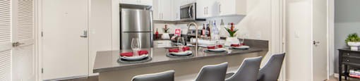 Dining area at Marc San Marcos Apartments